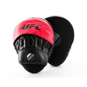 Sjekke Curved Focus Mitts, black/red, UFC hos SportGymButikken.no