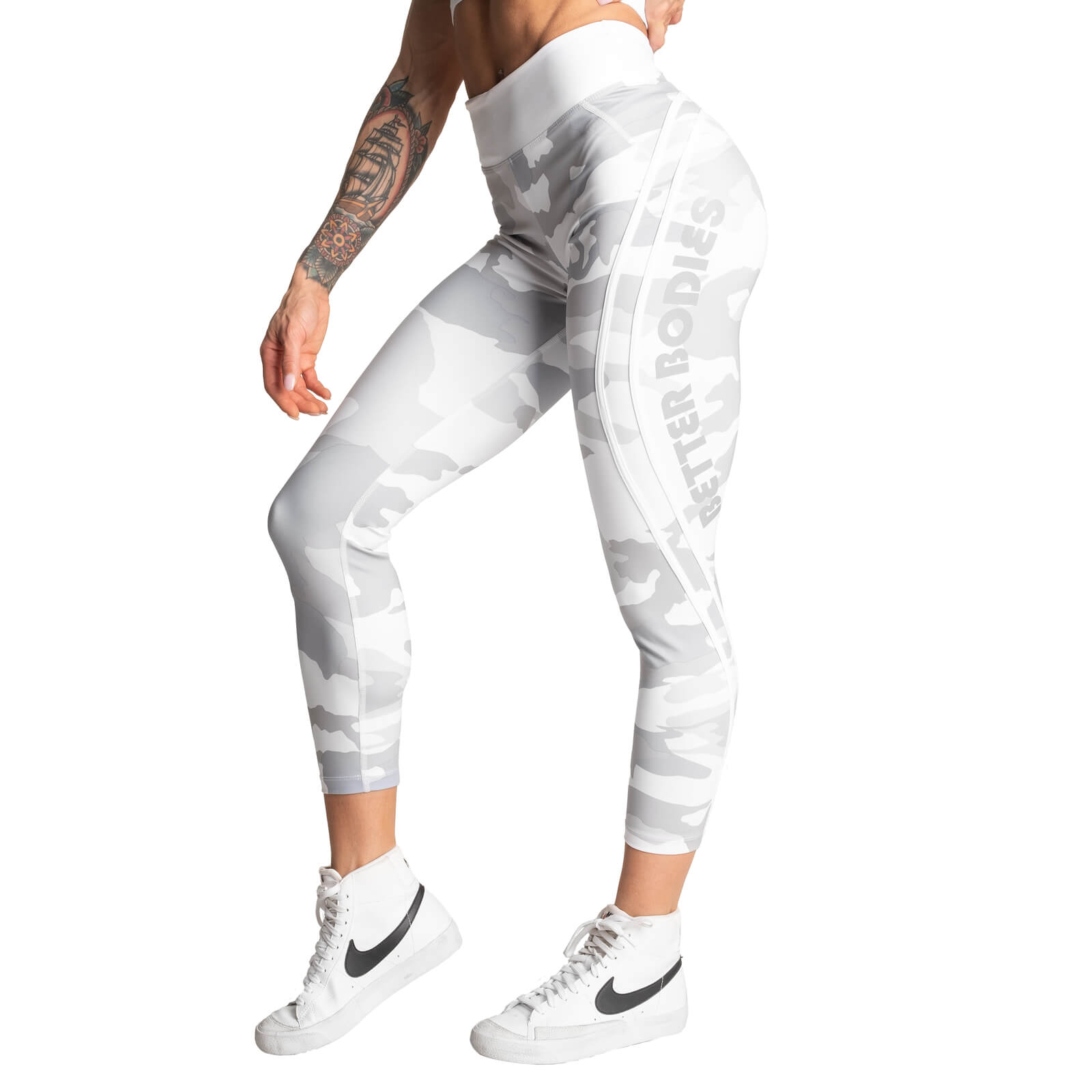 Sjekke Camo High Tights, white camo, Better Bodies hos SportGymButikken.no