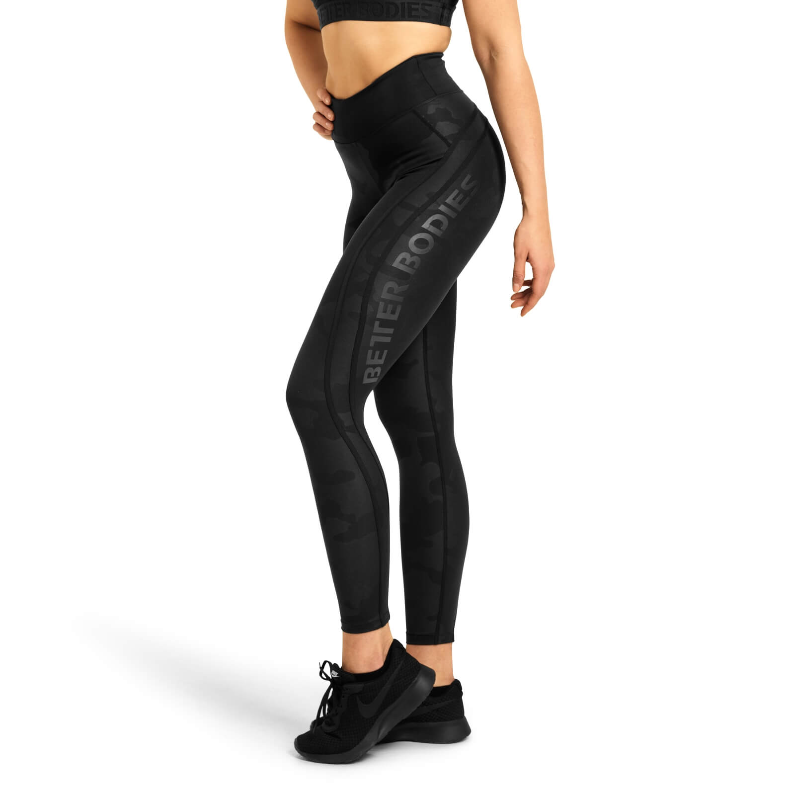 Sjekke Camo High Tights, black camo, Better Bodies hos SportGymButikken.no