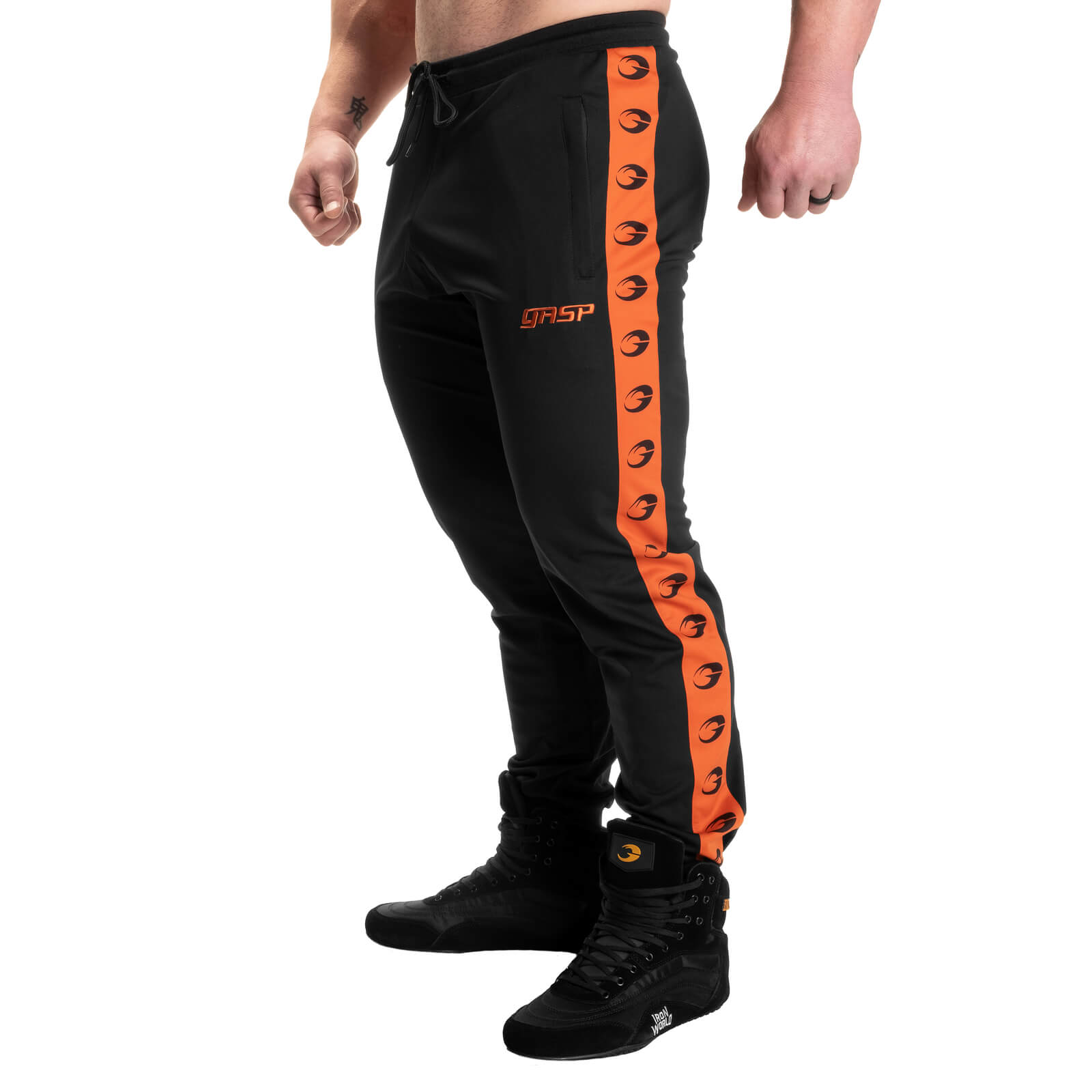 Sjekke Track Suit Pants, black/flame, GASP hos SportGymButikken.no