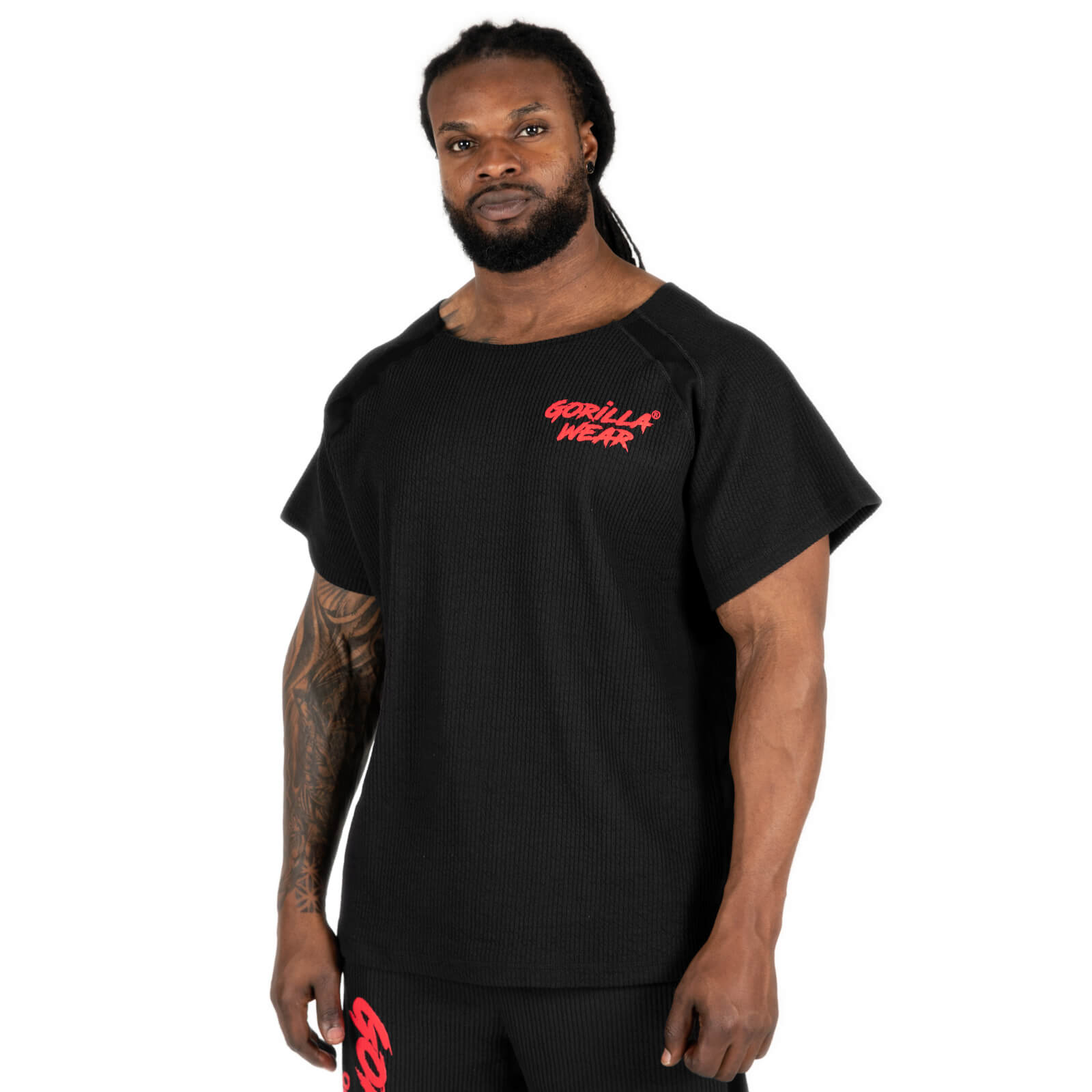 Sjekke Augustine Old School Work Out Top, black/red, Gorilla Wear hos SportGymBu