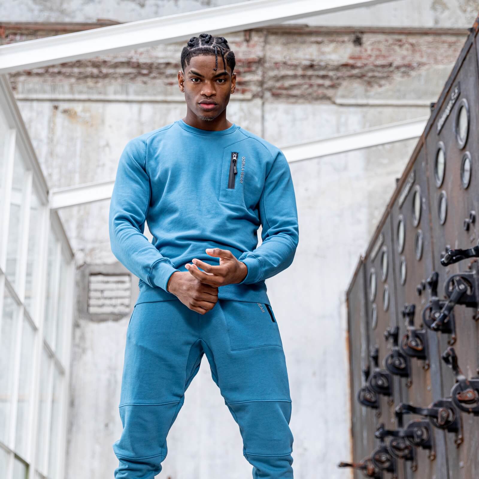 Kjøp Newark Sweater, blue, Gorilla Wear 