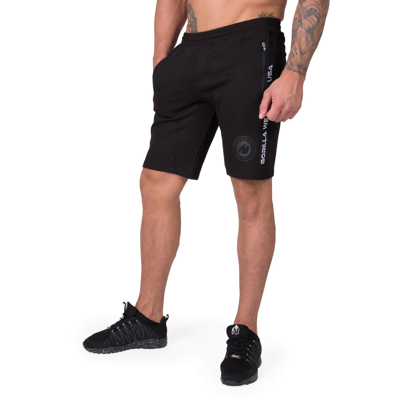 Sjekke Saint Thomas Sweatshorts, black, Gorilla Wear hos SportGymButikken.no