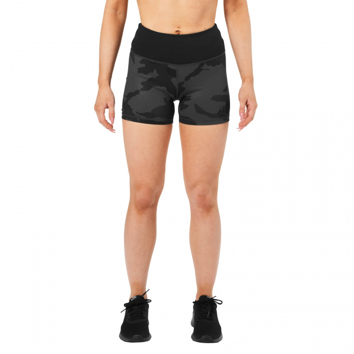 Sjekke Chelsea Hotpants, dark camo, Better Bodies hos SportGymButikken.no