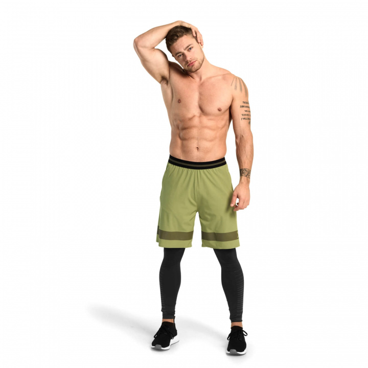 Sjekke Fulton Shorts, light khaki, Better Bodies hos SportGymButikken.no