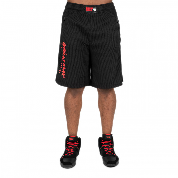 Sjekke Augustine Old School Shorts, black/red, Gorilla Wear hos SportGymButikken