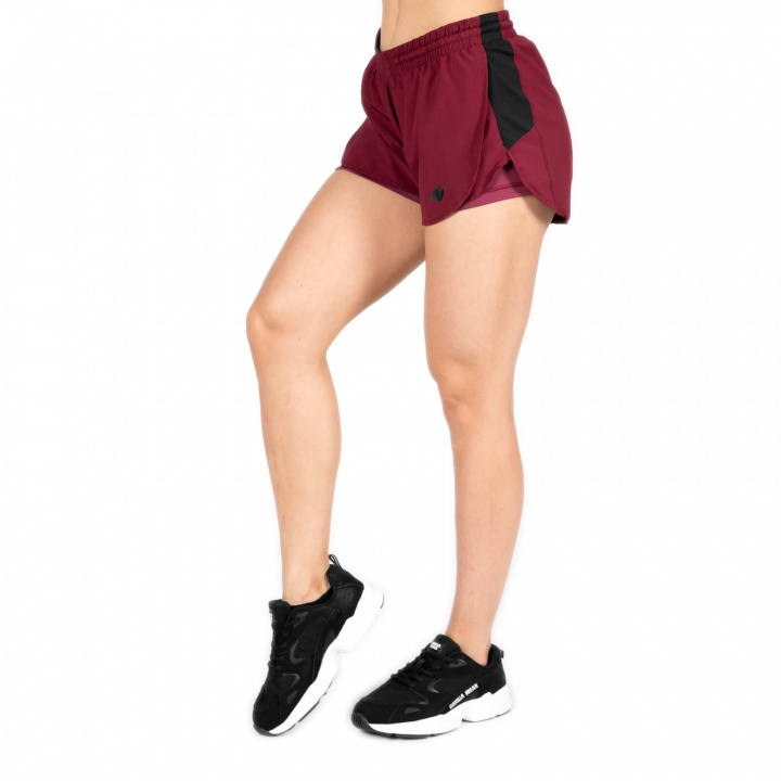 Sjekke Salina 2-In-1 Shorts, burgundy red, Gorilla Wear hos SportGymButikken.no