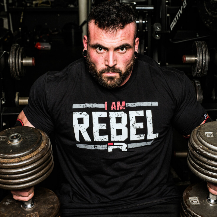 Sjekke I Am Rebel Tee, black, Iron Rebel hos SportGymButikken.no